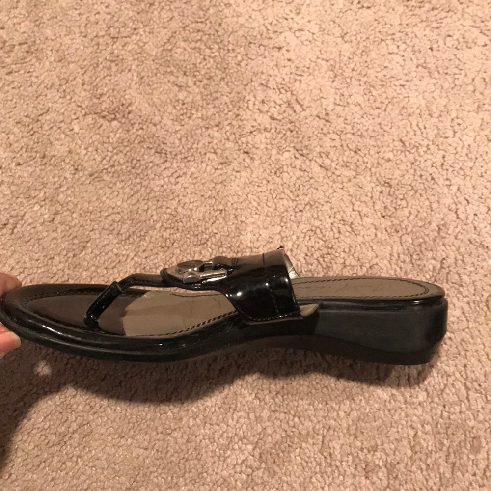 Sandals - Picture 2 of 3